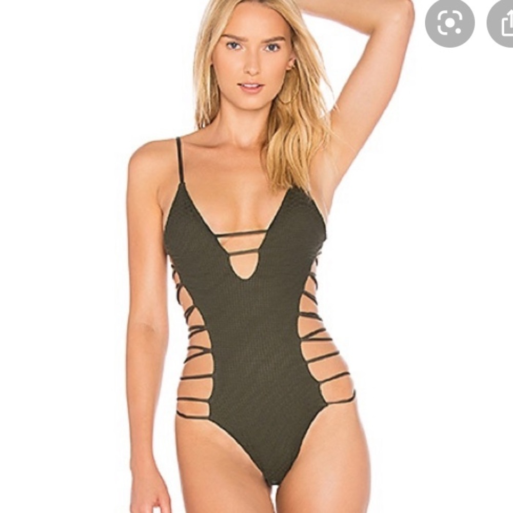 BLUE LIFE ONE PIECE